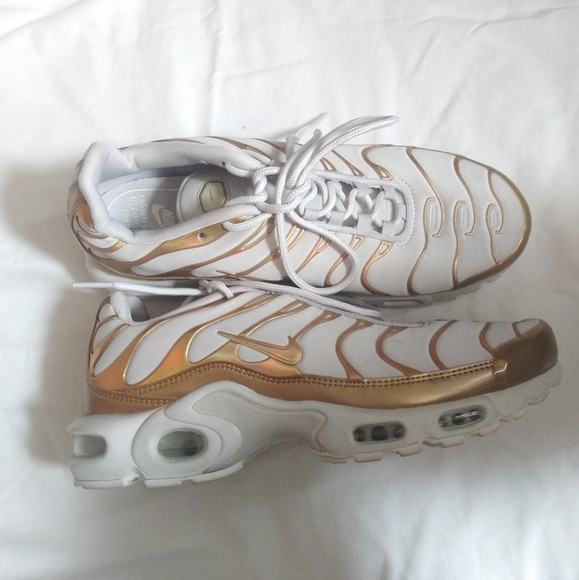 tns white and gold